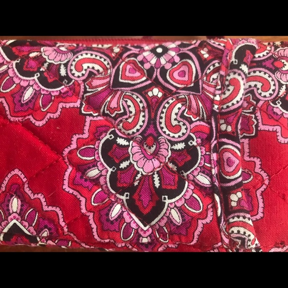 Vera Bradley Retired Pattern Frankly Scarlet wristlet wallet - Picture 9 of 10